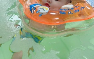 新生儿多大能去游泳馆游泳？