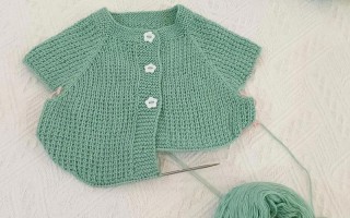 新手如何编织新生儿连体毛线衣？尺寸、针法与保暖技巧全解析！