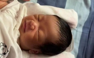 新生儿20天白天不睡觉，是正常现象还是身体不适？