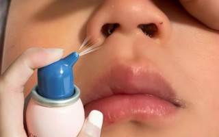 新生儿吸鼻屎了怎么办？