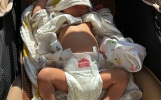 新生儿脸晒太阳真的安全吗？正确方法和注意事项有哪些？