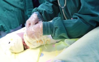 新生儿衣服该选什么材质与款式？