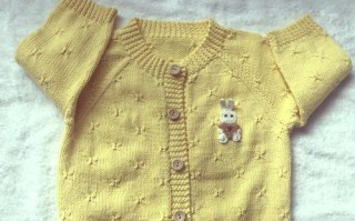 2025年儿童手编毛衣新款图片，有哪些可爱又实用的编织款式推荐？