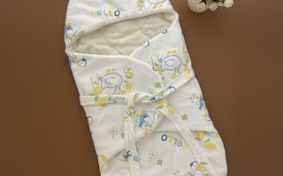 新生儿用睡袋还是抱被？不同月龄宝宝到底怎么选才安全又舒服？