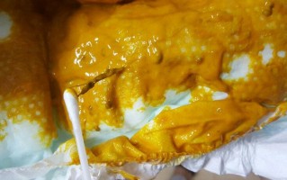 新生儿两天未排便只放屁是攒肚还是便秘？需干预吗？