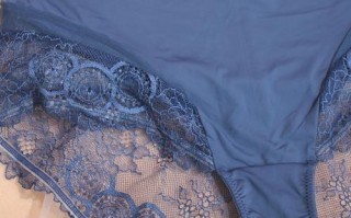 孕期内裤出现蓝色痕迹是正常现象还是健康隐患？