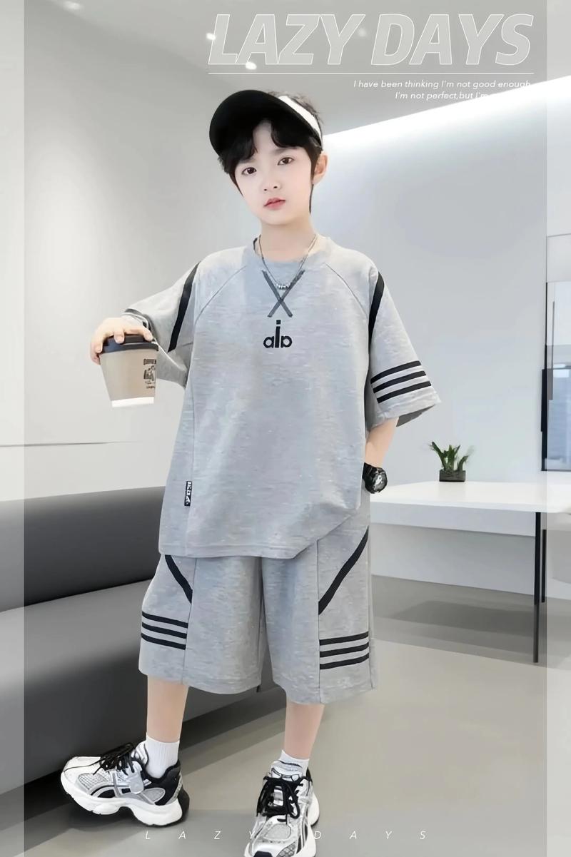 2025年儿童流行什么衣服-第1张图片-中州医学会 2025年儿童流行什么衣服-第1张图片-中州医学会