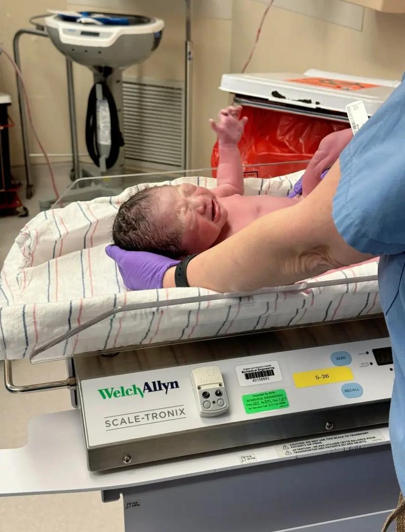 新生儿出生时哪种感觉最发达?-第2张图片-中州医学会 新生儿出生时哪种感觉最发达?-第2张图片-中州医学会