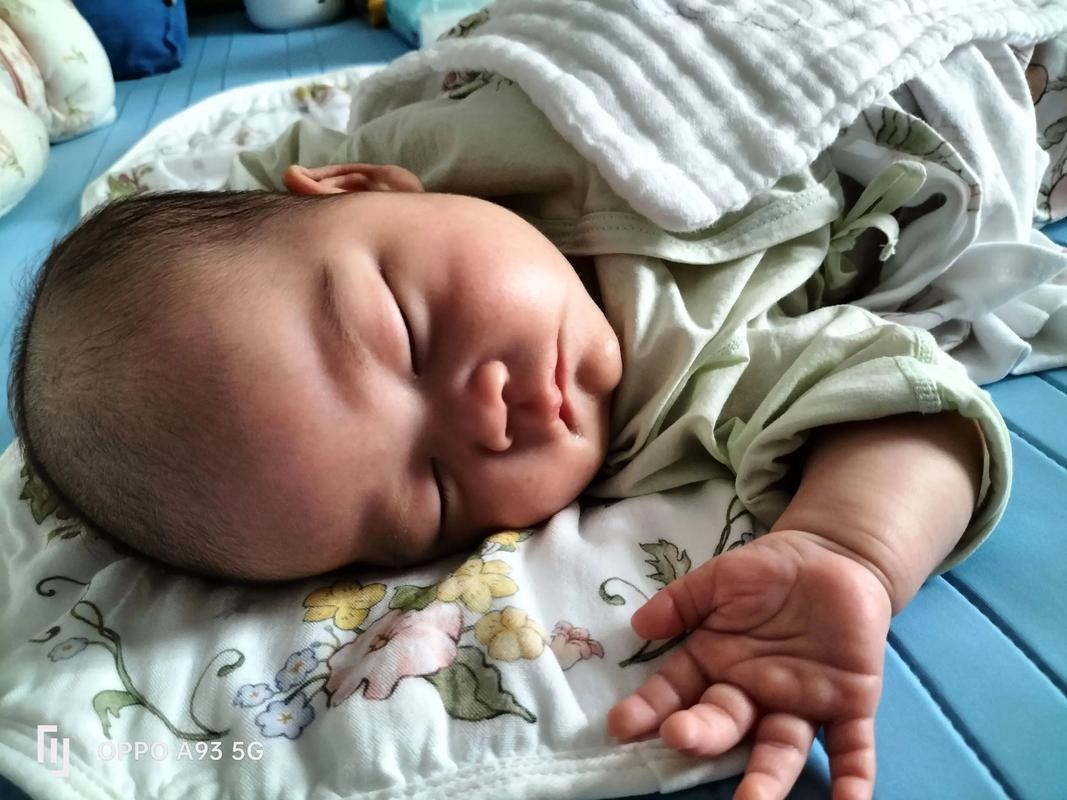 新生儿22天睡觉哼哼唧唧是正常现象吗?-第3张图片-中州医学会 新生儿22天睡觉哼哼唧唧是正常现象吗?-第3张图片-中州医学会