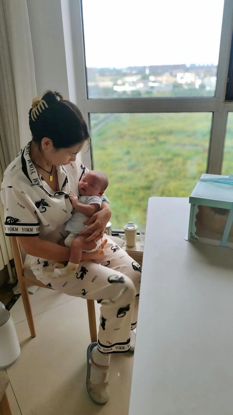 新生儿睡颠倒了怎样能纠正过来-第2张图片-中州医学会