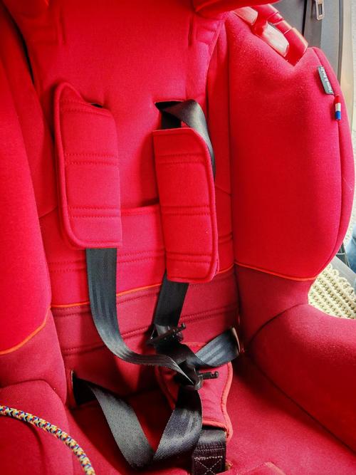 儿童安全座椅到底适合多大孩子？-第2张图片-中州医学会