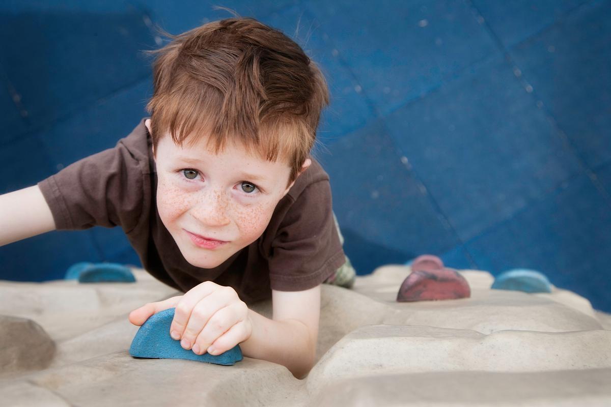 13岁智力低下有哪些具体表现？-第3张图片-中州医学会