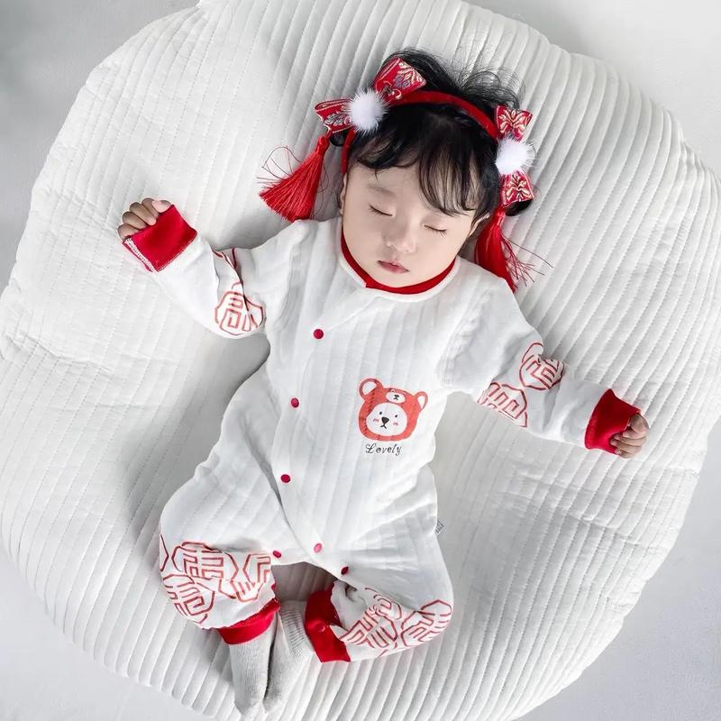 6月新生儿穿衣指南，如何平衡闷热与舒适？这些细节要注意！-第3张图片-郑州医学网