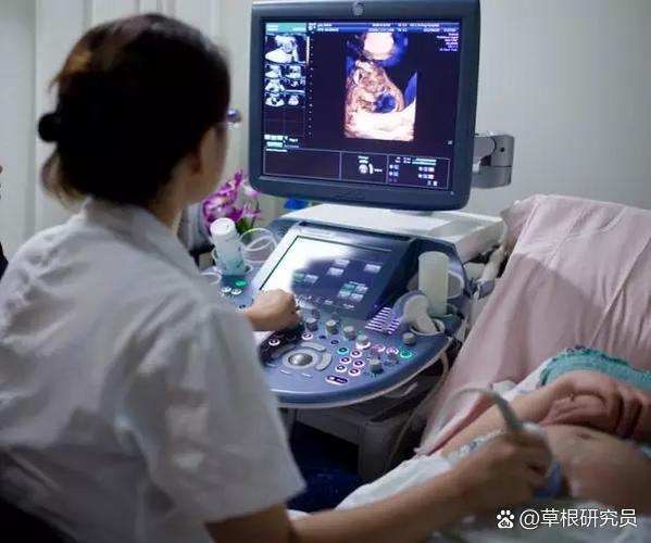 孕期超声波检查是什么？它如何保障母婴健康，又有哪些关键作用？-第1张图片-郑州医学网