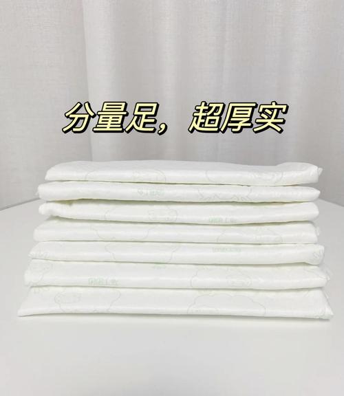 新生儿隔尿垫尺寸怎么选？不同月龄宝宝该买多大尺寸才合适？-第1张图片-郑州医学网