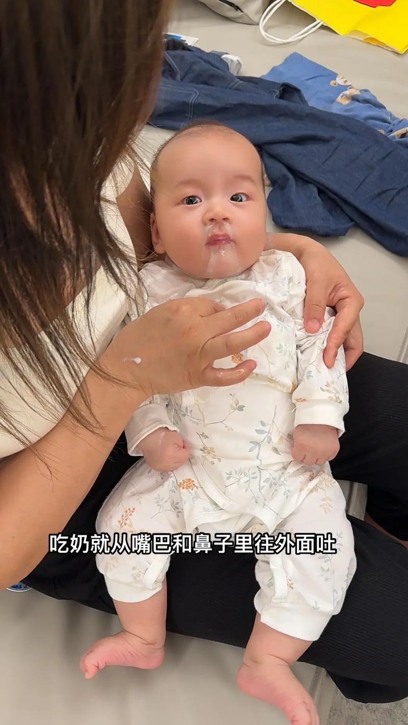 新生儿从鼻子吐奶是正常现象吗?需要警惕哪些异常情况?-第1张图片-郑州医学网 新生儿从鼻子吐奶是正常现象吗?需要警惕哪些异常情况?-第1张图片-郑州医学网