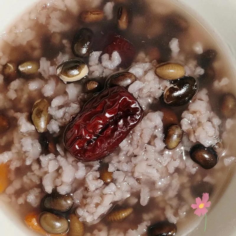 孕期吃黑豆黑米粥真的好吗？对胎儿发育和孕妇身体有什么影响？-第3张图片-郑州医学网