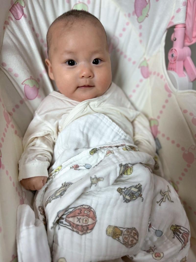 新生儿进入三个月会有哪些显著特征与变化?-第2张图片-郑州医学网 新生儿进入三个月会有哪些显著特征与变化?-第2张图片-郑州医学网