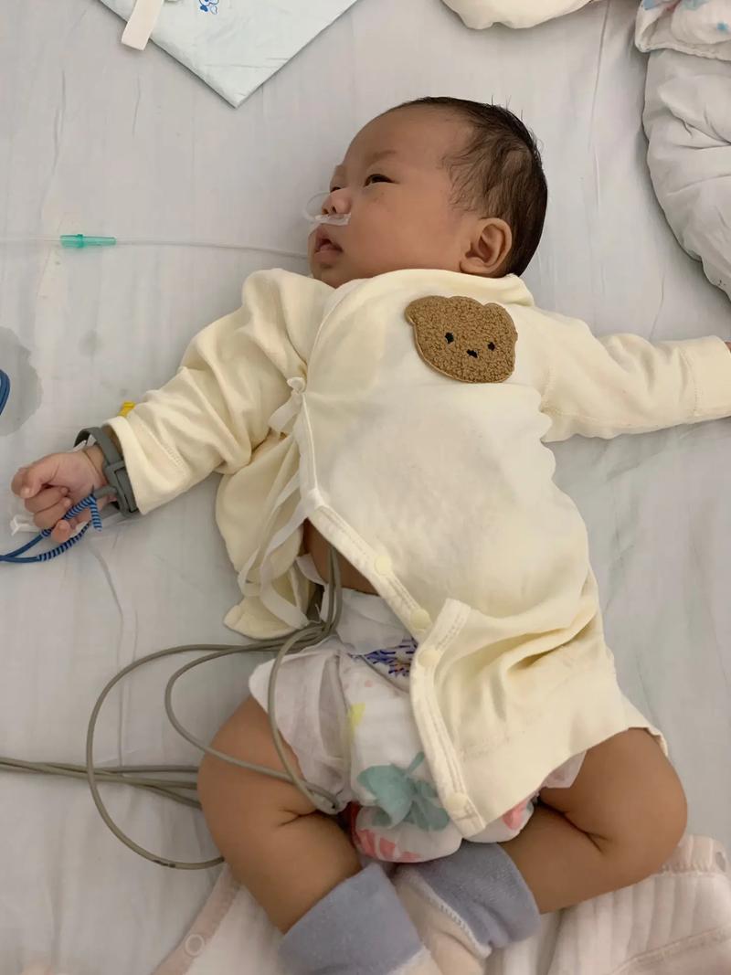 刚出生的新生儿打喷嚏-第3张图片-郑州医学网