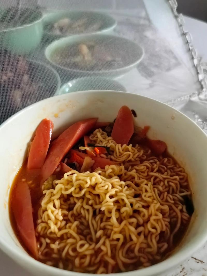 孕期偶尔吃泡面没事吧-第1张图片-郑州医学网