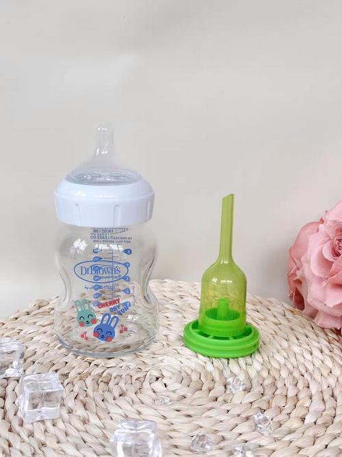 新生儿奶瓶到底该选多大容量？不同月龄宝宝奶量需求怎么算？-第2张图片-郑州医学网