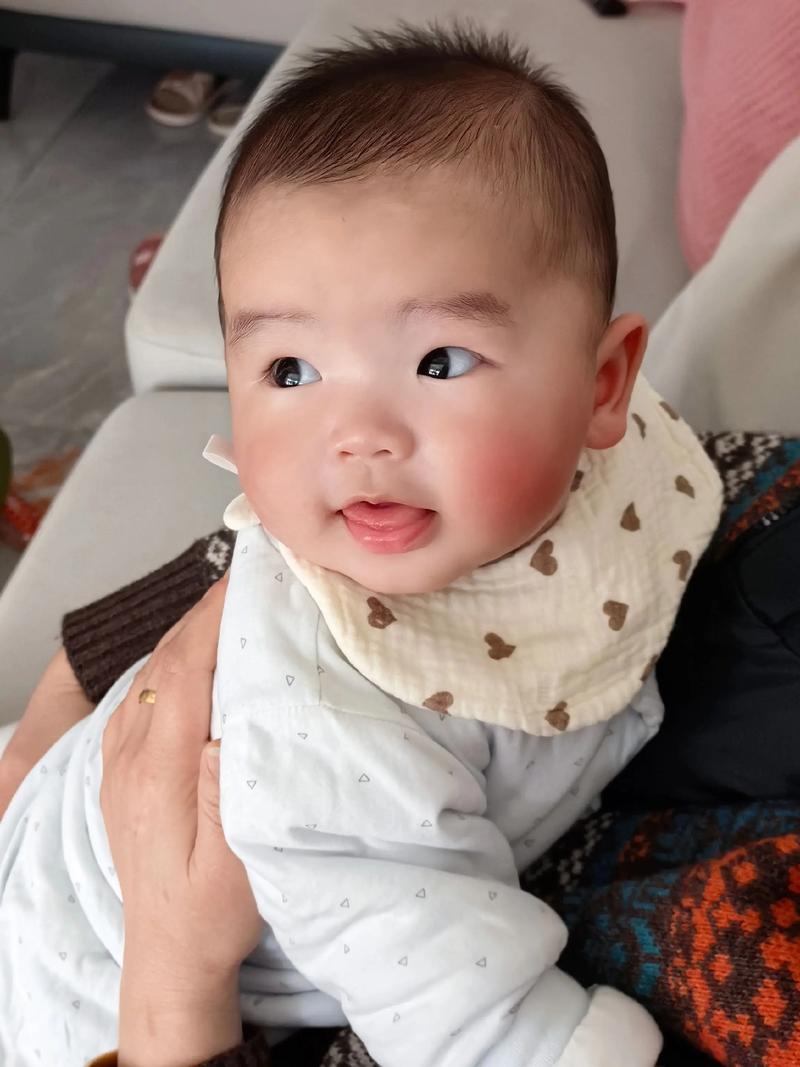 漂亮的新生儿宝宝图片-第3张图片-郑州医学网