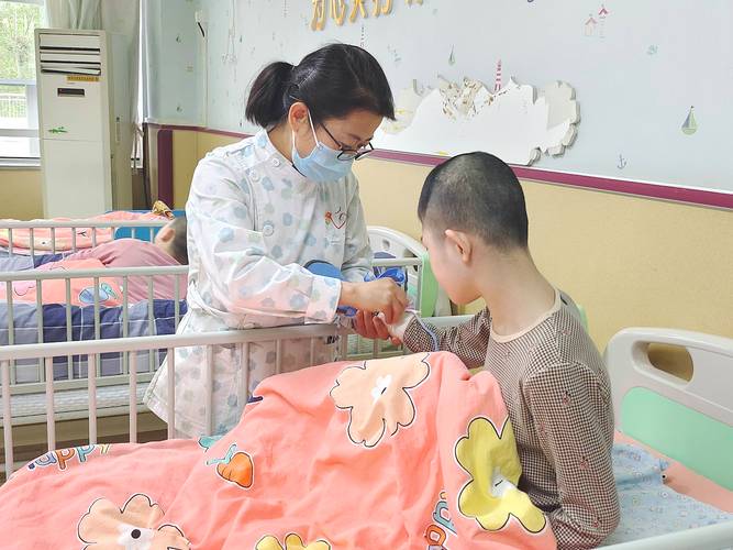 看望儿童福利院的后感-第3张图片-郑州医学网