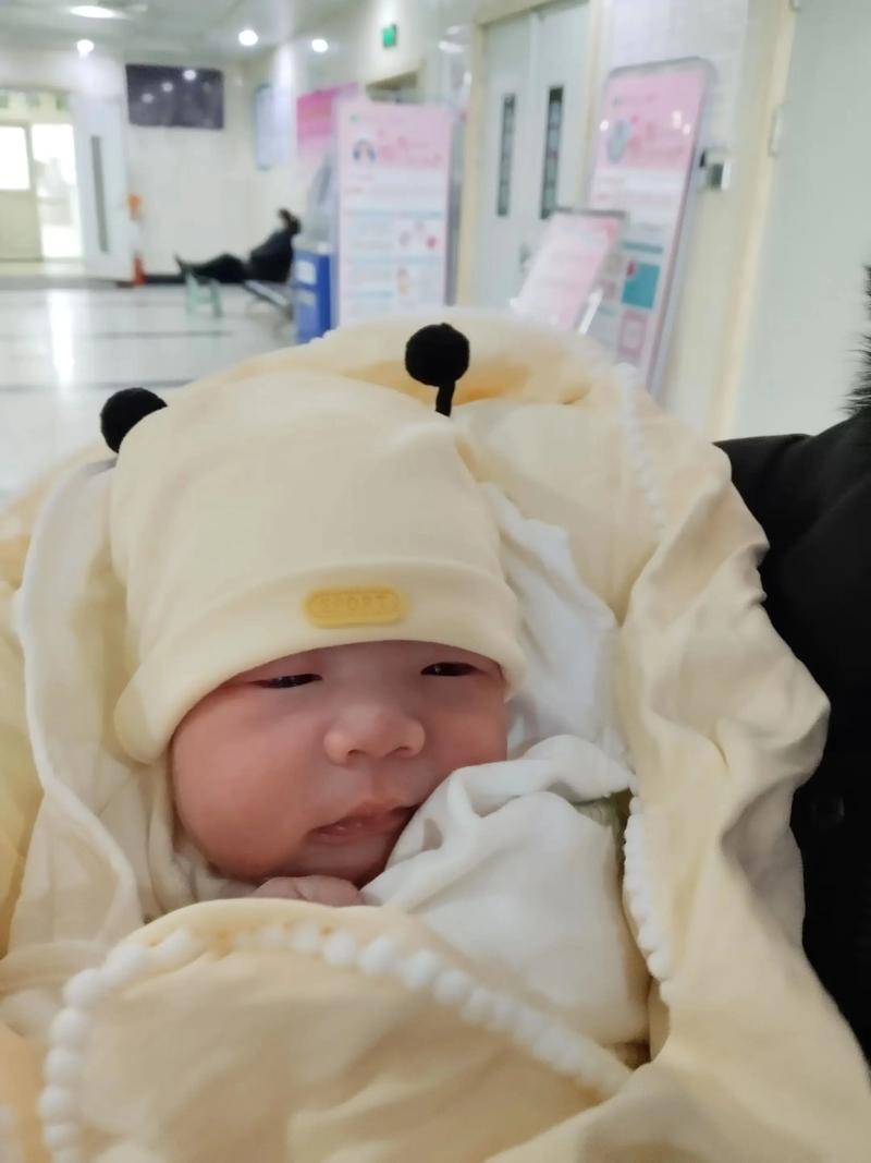 新生儿第二天不哭不闹-第2张图片-郑州医学网