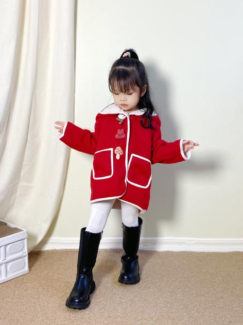 儿童靴子女童长靴图片，如何挑选既舒适又时尚的款式？-第1张图片-郑州医学网