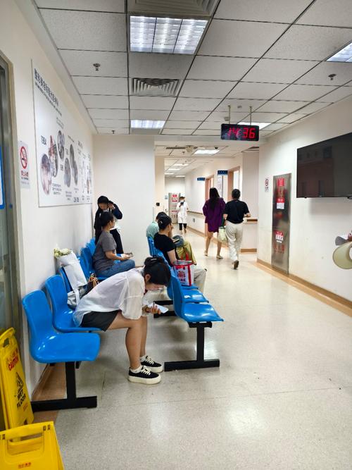 重庆儿童医院呼吸内科挂号难？专家号怎么抢？孩子咳嗽哮喘该挂哪科？-第2张图片-郑州医学网