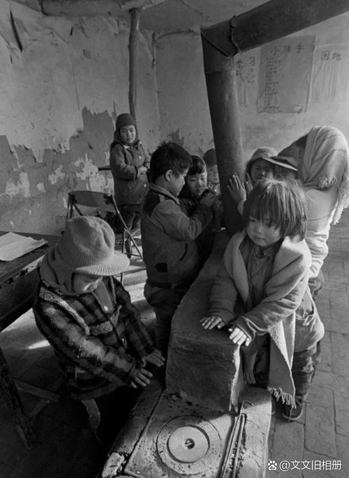 中国贫困山区儿童图片背后,藏着多少未被听到的成长故事与希望?-第3张图片-郑州医学网 中国贫困山区儿童图片背后,藏着多少未被听到的成长故事与希望?-第3张图片-郑州医学网