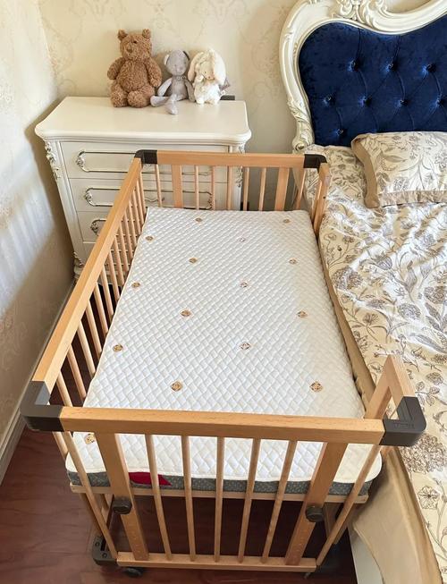 新生儿到底能睡多软的床？软床会影响骨骼发育吗？-第1张图片-郑州医学网