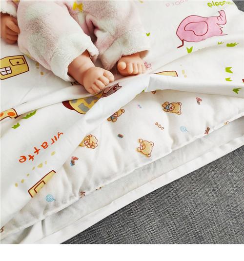 新生儿棉花被要多大的-第1张图片-郑州医学网