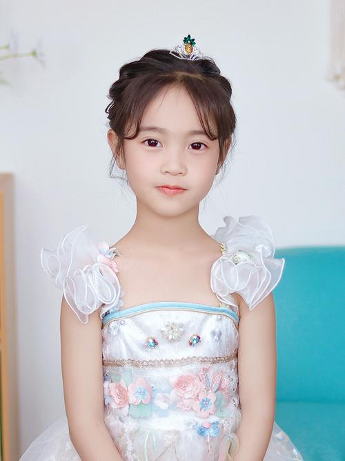 儿童舞蹈盘头怎么固定才牢固？适合不同发型的详细步骤有哪些？-第1张图片-郑州医学网