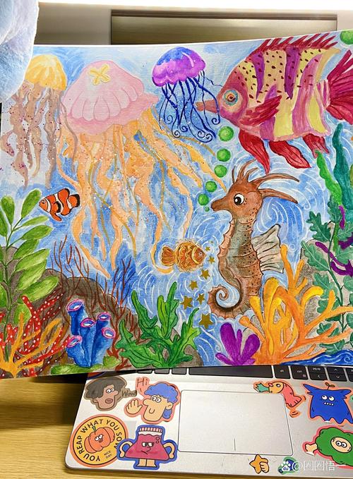 儿童绘画海底世界图片中，藏着怎样的童真想象与创意密码？-第1张图片-郑州医学网