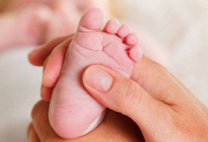 可以摸新生儿的脚底吗-第2张图片-郑州医学网