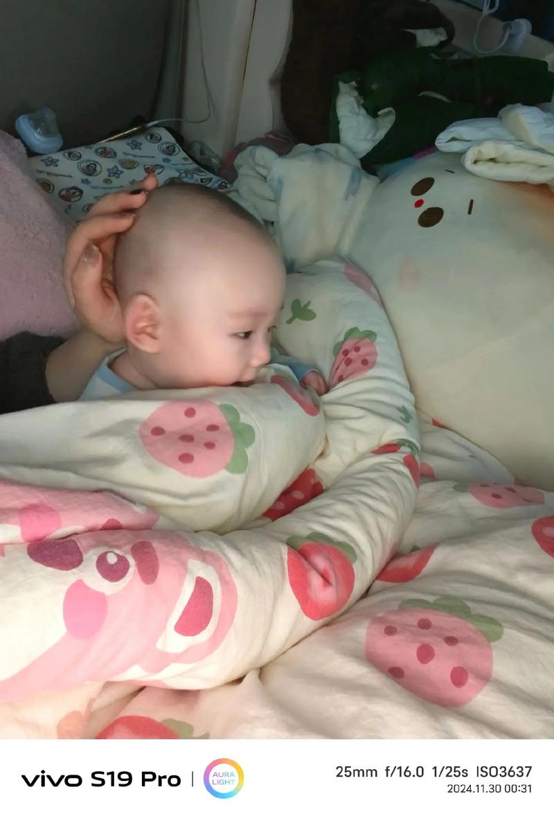 新生儿15天白天不睡怎么办？新手爸妈该如何应对宝宝白天不睡的难题？-第2张图片-郑州医学网