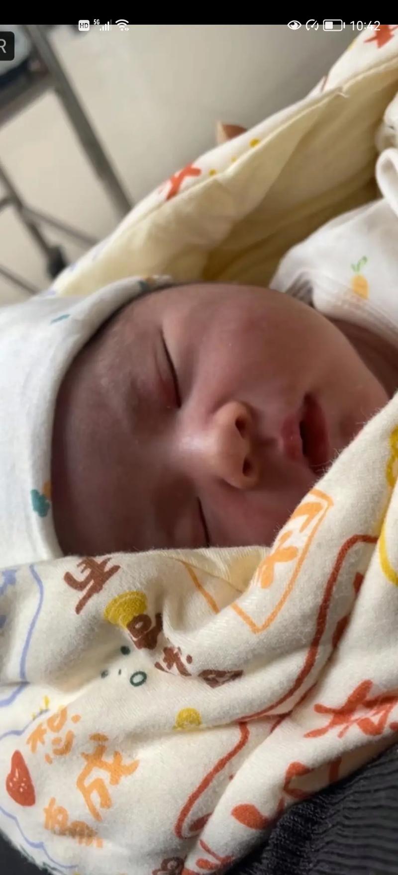 新生儿眼睛大会变小吗?婴幼儿眼部发育规律与变化趋势解析-第1张图片-郑州医学网 新生儿眼睛大会变小吗?婴幼儿眼部发育规律与变化趋势解析-第1张图片-郑州医学网