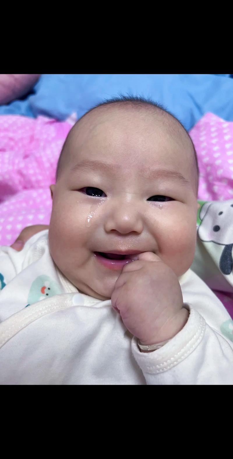 新生儿19天哭闹不止，是肠绞痛还是哪里不舒服？-第3张图片-郑州医学网