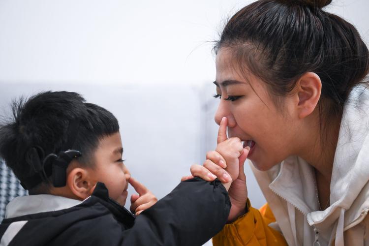 教师如何对待特殊儿童-第1张图片-郑州医学网