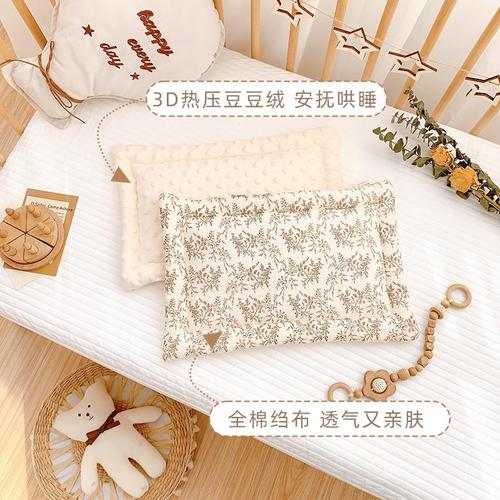 新生儿必须用枕头吗？不用的危害与科学选择指南是什么？-第2张图片-郑州医学网