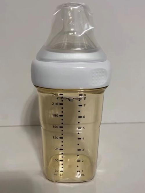 新生儿用多大毫升奶瓶？不同月龄宝宝奶瓶容量怎么选才合适？-第2张图片-郑州医学网