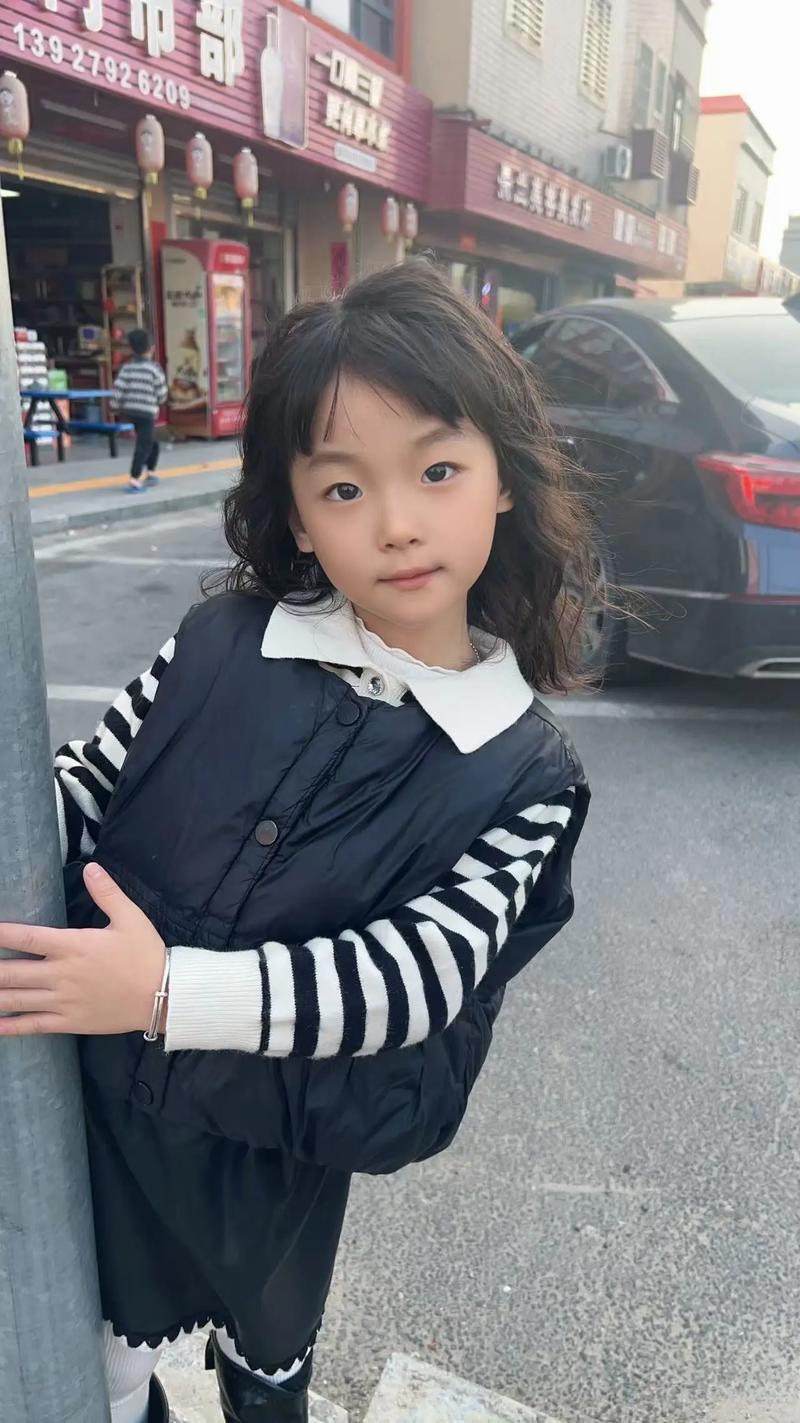 女童烫发发型图片如何选择？安全与美观该如何平衡？-第3张图片-郑州医学网