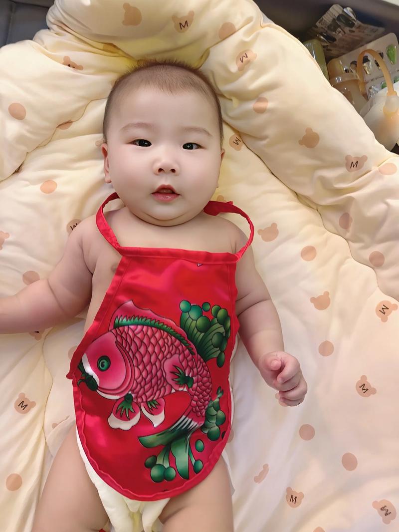 新生儿出生要穿肚兜吗-第2张图片-郑州医学网