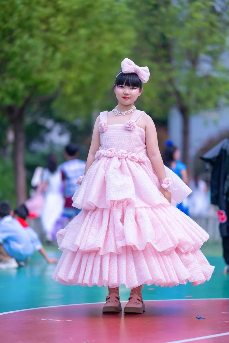 六一儿童节女生衣服怎么选才能兼顾可爱舒适与安全实用？-第2张图片-郑州医学网