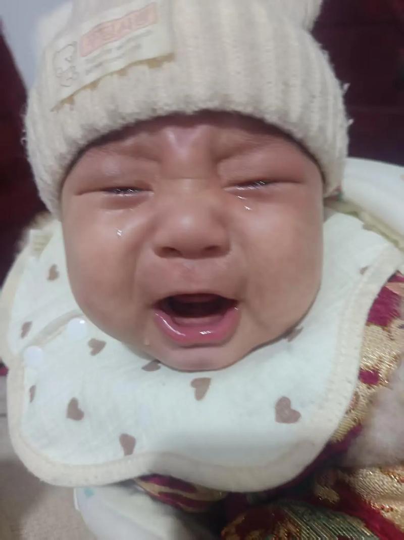 新生儿哭泣时下嘴唇抖动是正常现象还是异常信号？-第3张图片-郑州医学网
