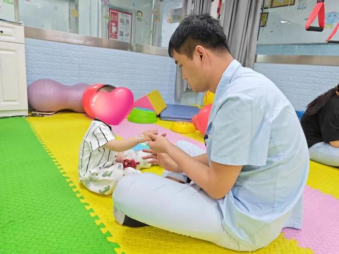 晨光脑瘫儿童康复中心如何为特殊儿童点亮康复之路？-第2张图片-郑州医学网