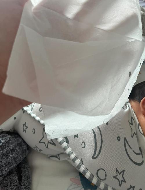 新生儿吃奶时鼻塞是正常现象吗？需要干预吗？-第1张图片-郑州医学网