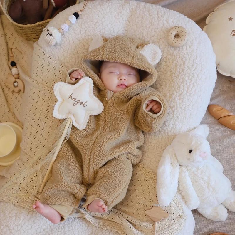 冬天新生儿满月穿什么-第2张图片-郑州医学网