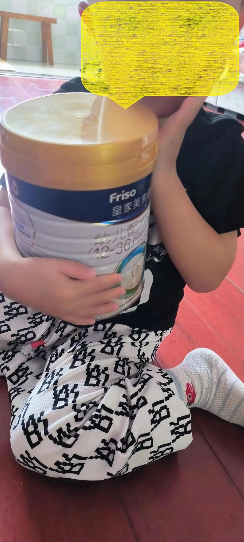 新生儿喝完奶粉后发呆是正常现象还是健康信号？-第2张图片-郑州医学网